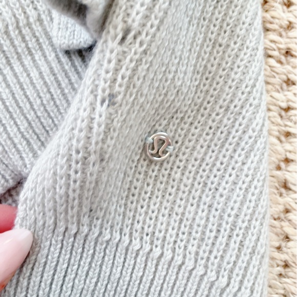 Lululemon Knit Pullover Sweater – Women’s Size 4 – Light Gray - Picture 7 of 9